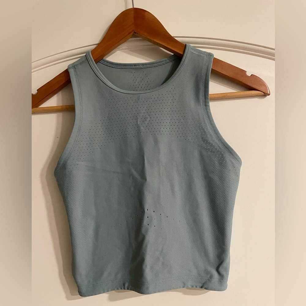 lululemon athletica Zoned In Cropped Perforated Tank - Dusty Blue